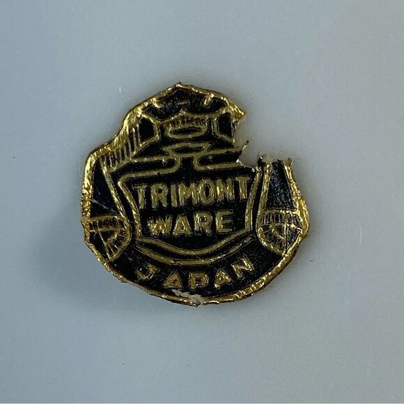 Beautiful Vintage Lusterware 8" Serving Bowl Scalloped Rim with Beautiful Rose - Picture 6 of 9